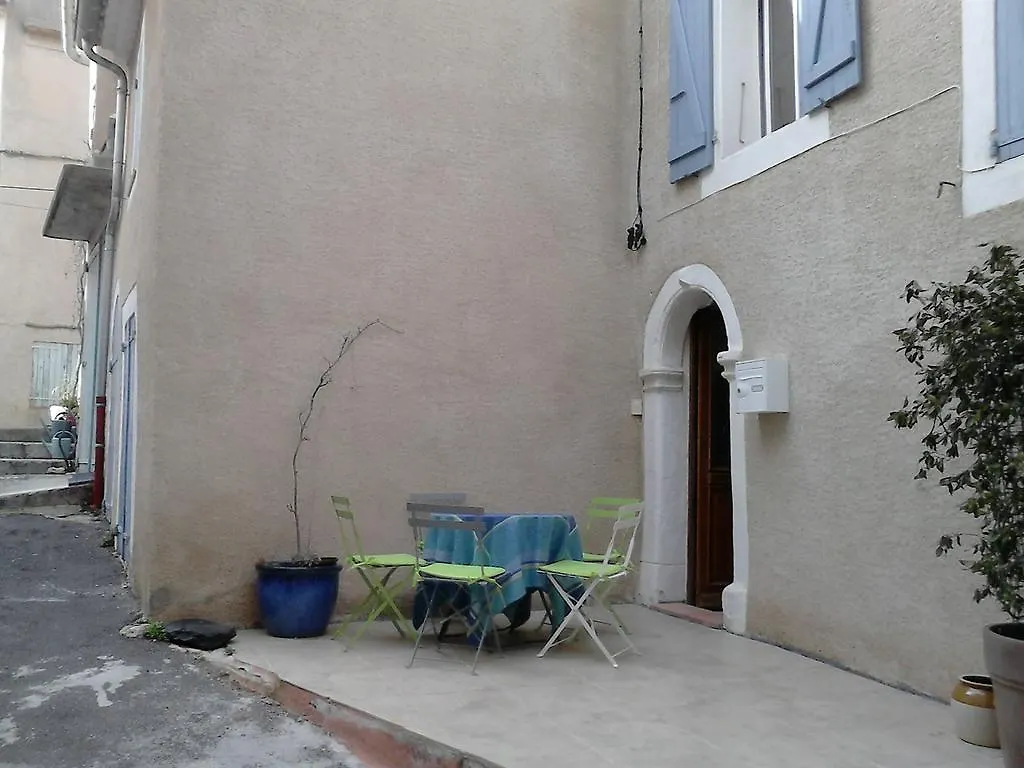 Miel Et Lavande Villa Puimoisson 0*,